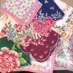 Vintage scalloped edge Hanky Lot 10